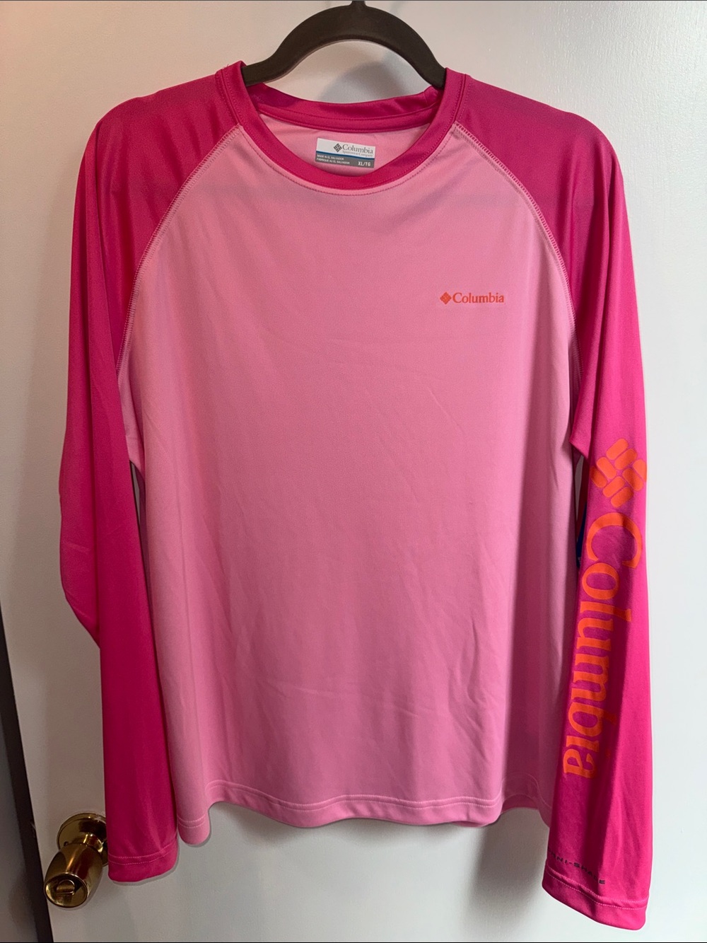 NWT Women’s Columbia Pink Two-Tone Long Sleeve Performance Shirt